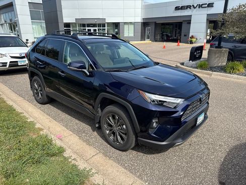 Used 2024 Toyota RAV4 Limited w/ Advanced Technology Package AWD/4WD image 5