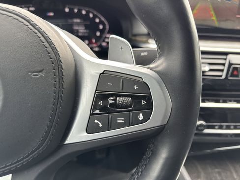 Used 2022 BMW M550i xDrive M550i xDrive w/ Executive Package image 17