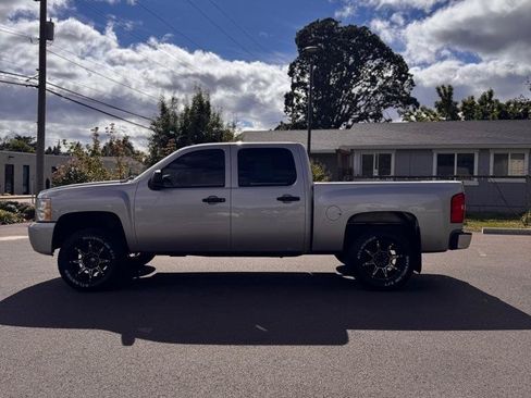 Used 2009 Chevrolet Silverado 1500 LT w/ Power Pack Plus AWD/4WD image 9