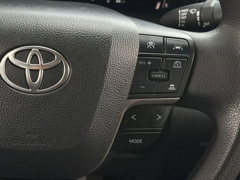 Used 2025 Toyota Camry LE image 15