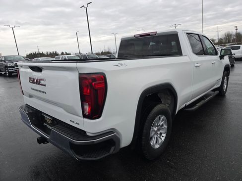Used 2023 GMC Sierra 1500 SLE w/ Enhanced Capability Package AWD/4WD image 3