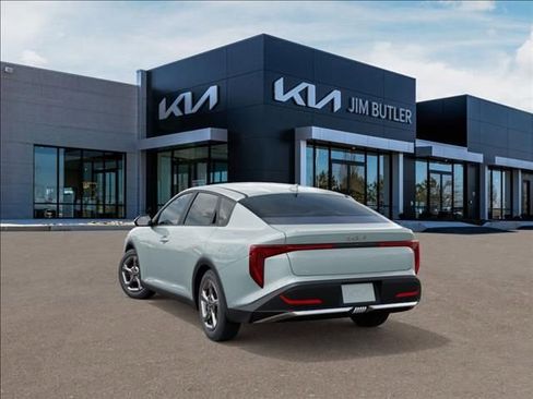 New 2026 Kia K4 LXS image 4