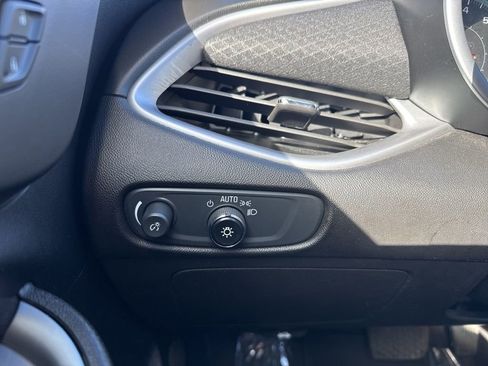 Used 2023 Chevrolet Malibu LT image 24