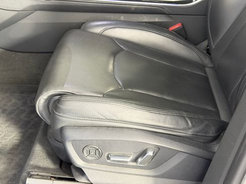Used 2019 Audi Q8 Prestige AWD/4WD image 13