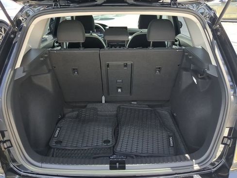 Certified 2025 Volkswagen Taos S FWD image 8