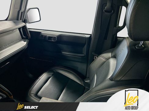 Used 2024 Ford Bronco Badlands image 23
