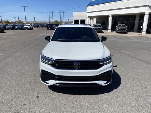 Used 2023 Volkswagen Tiguan SE R-Line FWD image 36