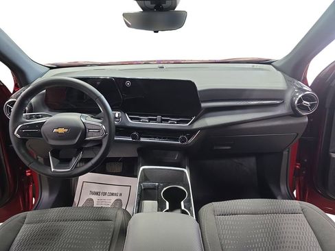 Used 2025 Chevrolet Equinox LT w/ Safety and Technology Package AWD/4WD image 11