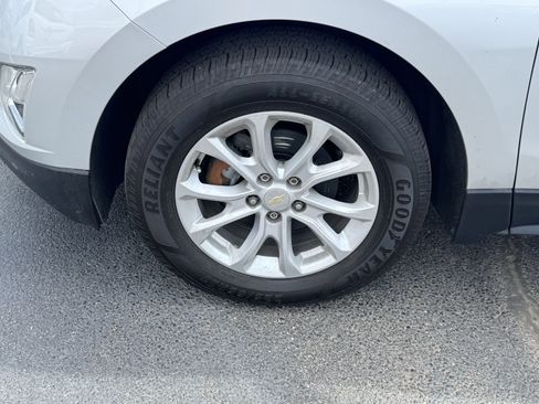 Used 2020 Chevrolet Equinox LT FWD image 11