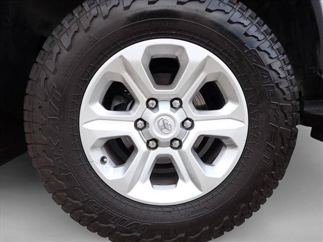 Used 2022 Toyota 4Runner SR5 Premium AWD/4WD image 7