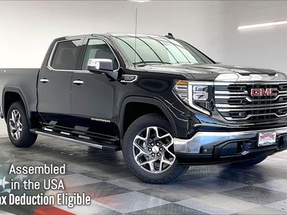 New 2026 GMC Sierra 1500 SLT w/ SLT Premium Package