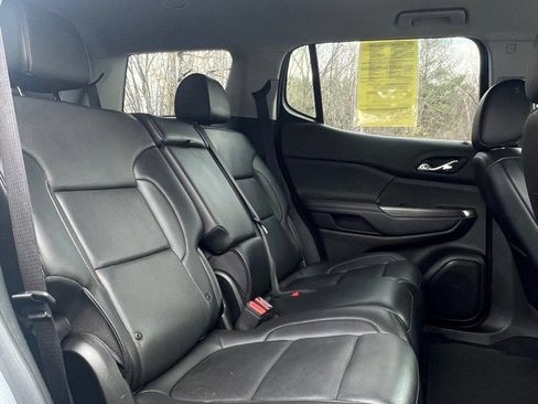 Used 2023 GMC Acadia SLT AWD/4WD image 13
