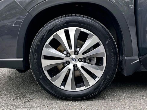 Certified 2022 Subaru Ascent Limited w/ Technology Package AWD/4WD image 17