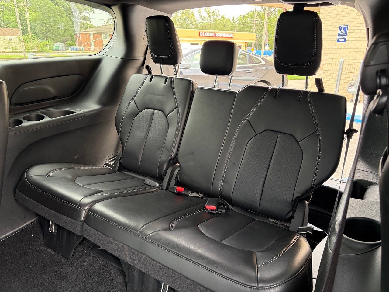 Used 2026 Chrysler Pacifica Select FWD image 15