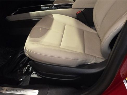 New 2026 Lincoln Corsair Reserve w/ Jet Appearance Package image 18