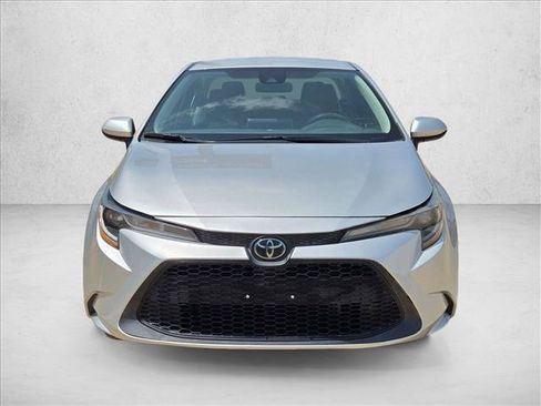 Used 2021 Toyota Corolla LE FWD image 2