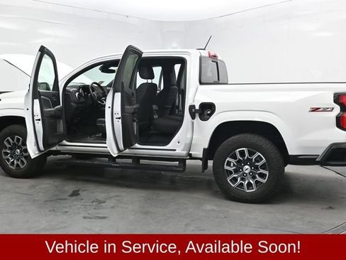 Used 2024 Chevrolet Colorado Z71 w/ Advanced Trailering Package AWD/4WD image 54