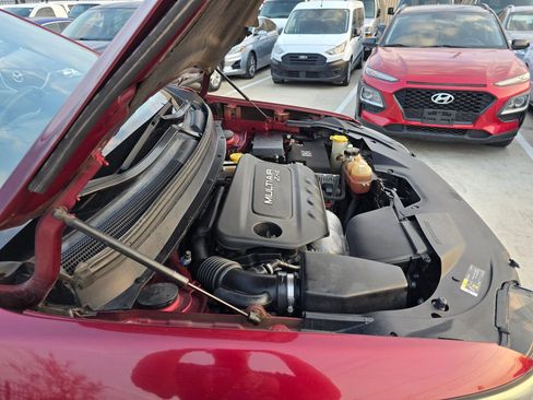 Used 2019 Jeep Cherokee Latitude Plus image 17