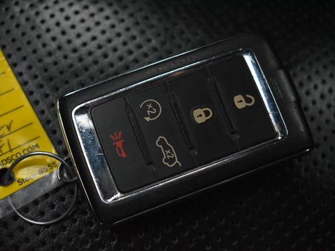 Used 2021 Jeep Grand Cherokee L Overland w/ Luxury Tech Group IV image 37