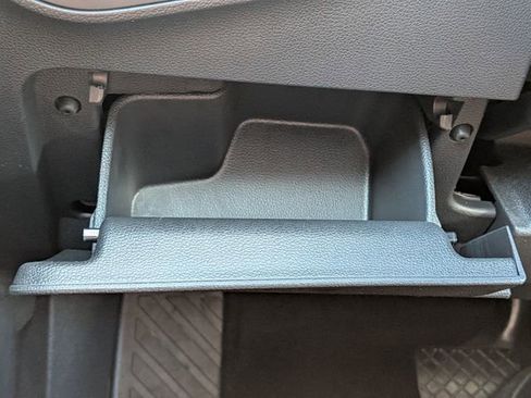 Certified 2024 Volkswagen Tiguan SE image 27