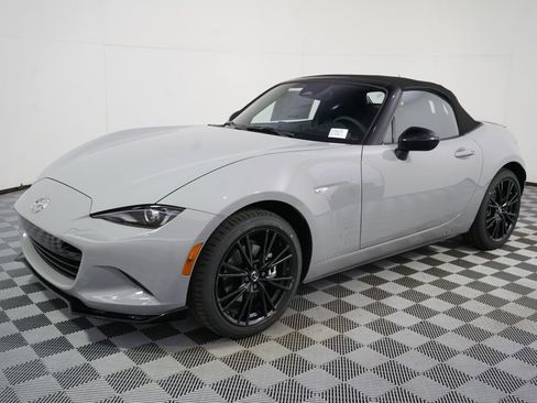 New 2026 MAZDA MX-5 Miata Club w/ Interior Package RWD image 2
