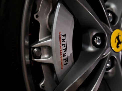 Used 2017 Ferrari GTC4Lusso AWD/4WD image 29