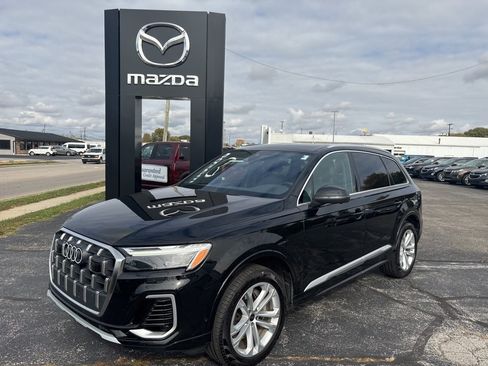 Used 2025 Audi Q7 3.0T Premium Plus AWD/4WD image 3