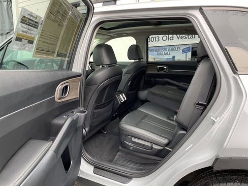 Certified 2023 Kia Sorento S w/ Panoramic Sunroof Package image 27