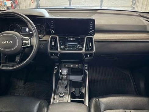 Used 2022 Kia Sorento S w/ Panoramic Sunroof Package AWD/4WD image 30