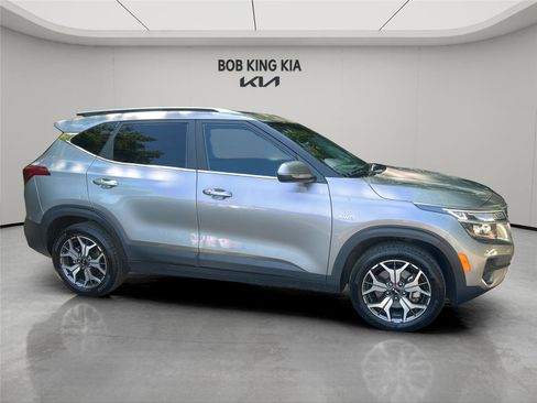 Used 2023 Kia Seltos EX AWD/4WD image 6