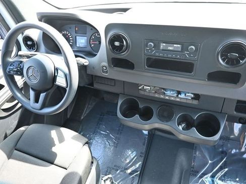 Used 2023 Mercedes-Benz Sprinter 2500 image 20