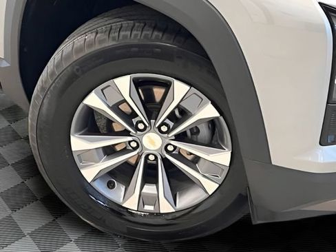 Certified 2025 Chevrolet Equinox LT AWD/4WD image 28