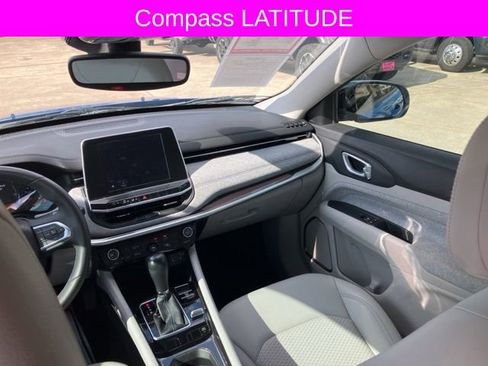 Used 2022 Jeep Compass Latitude image 19