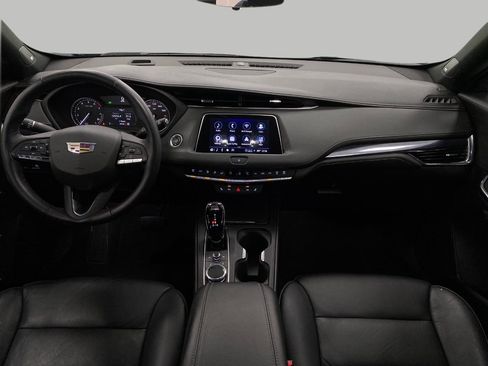 Used 2023 Cadillac XT4 Luxury w/ Cold Weather Package AWD/4WD image 20