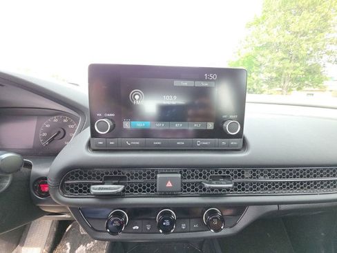 Used 2025 Honda HR-V LX image 16