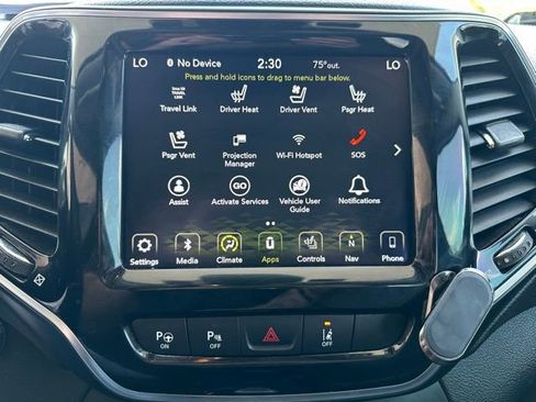 Used 2019 Jeep Cherokee Limited w/ Luxury Group AWD/4WD image 17