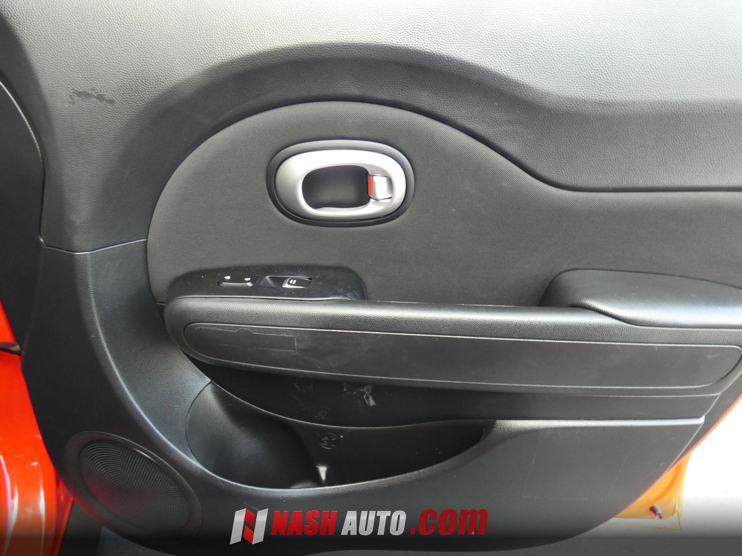 Used 2018 Kia Soul + FWD image 33