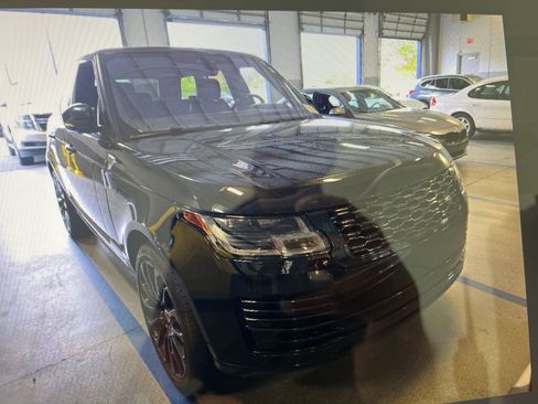 Used 2018 Land Rover Range Rover Supercharged AWD/4WD image 14