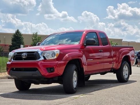 Used 2013 Toyota Tacoma 4x4 Access Cab w/ SR5 Pkg image 22