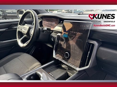 Used 2025 GMC Acadia Elevation AWD/4WD image 41