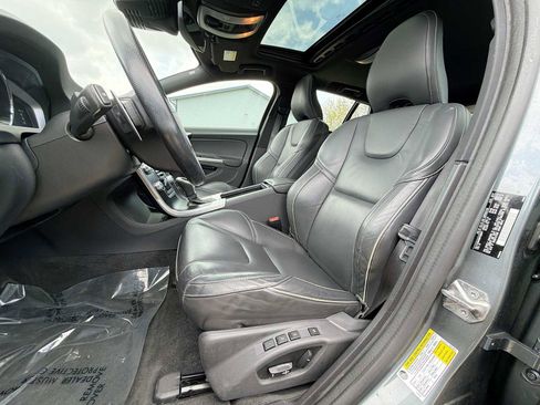 Used 2017 Volvo V60 T6 R-Design Platinum w/ Climate Package AWD/4WD image 13