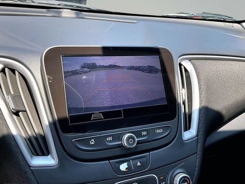 Used 2021 Chevrolet Malibu LS w/ LPO, Convenience Package 2 FWD image 13