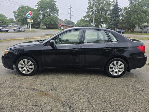 Used 2010 Subaru Impreza 2.5i image 4