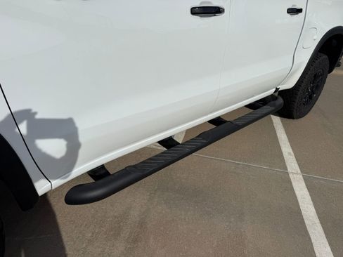 Used 2025 Chevrolet Silverado 1500 ZR2 w/ Technology Package image 3