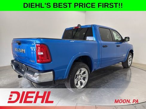 New 2026 RAM 1500 4x4 Crew Cab image 7