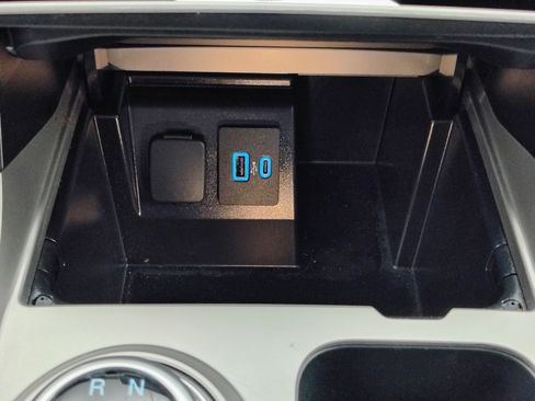 Used 2023 Ford Explorer XLT w/ Equipment Group 202A image 37