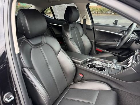 Used 2023 Genesis G70 2.0T RWD image 36