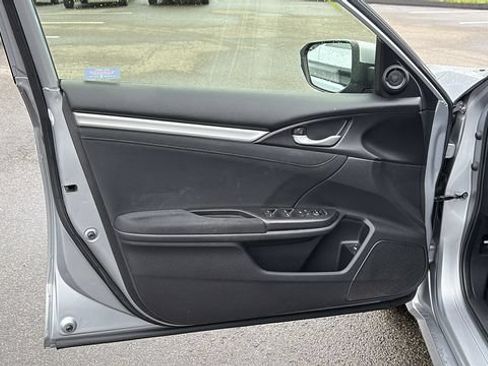 Used 2018 Honda Civic EX-T image 8