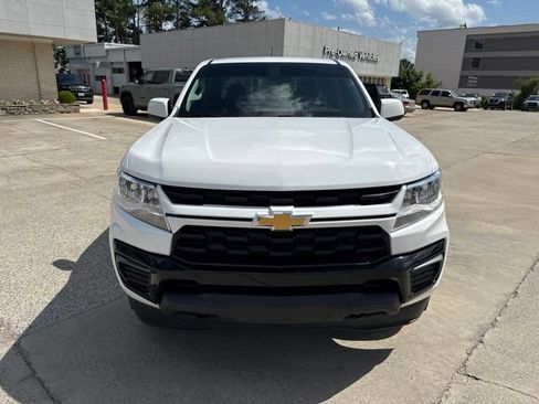 Used 2021 Chevrolet Colorado LT AWD/4WD image 3