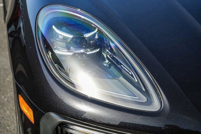 Used 2022 Porsche Macan S AWD/4WD image 9